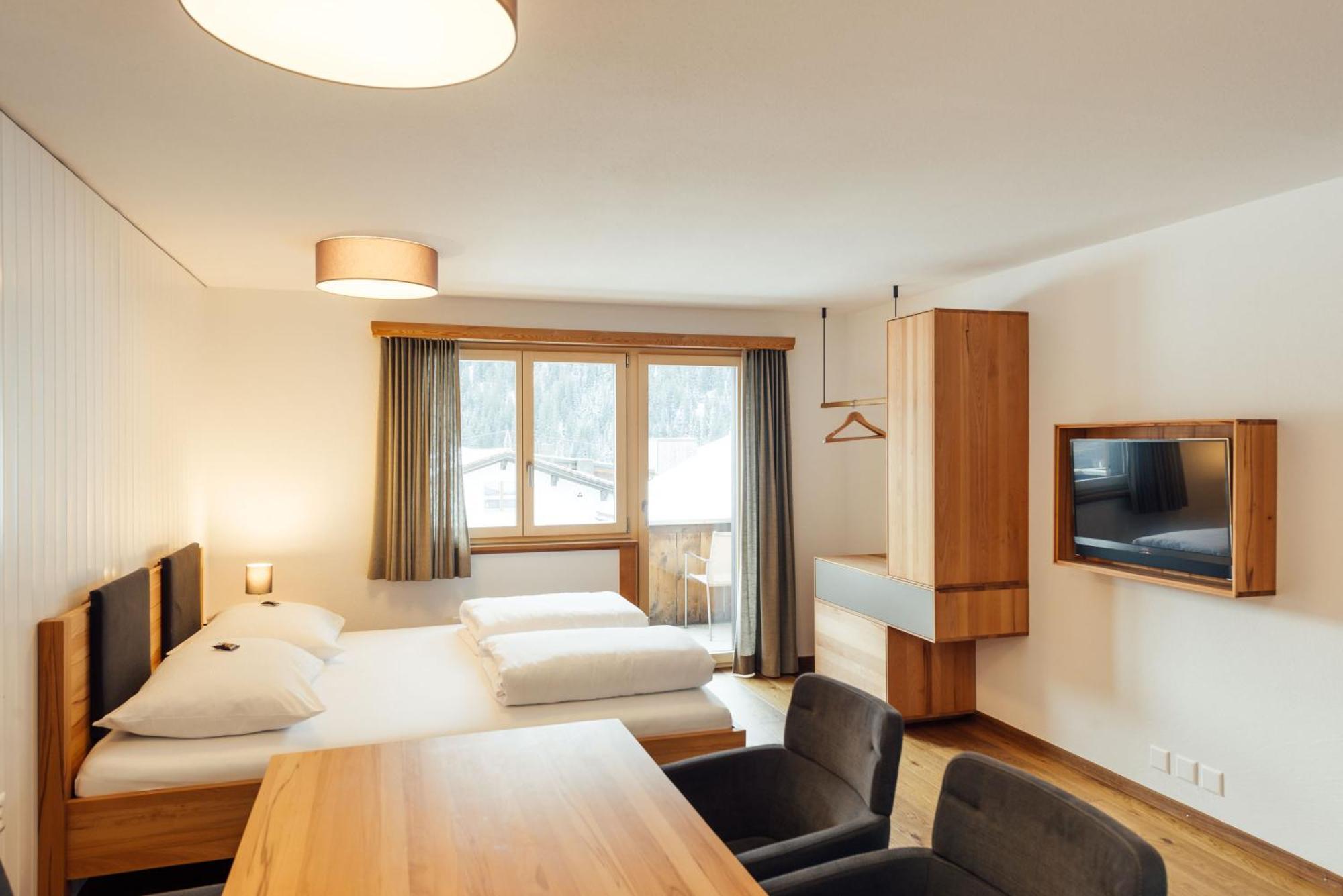 Hotel Kruezli - Dapi 1914 Sedrun Chambre photo
